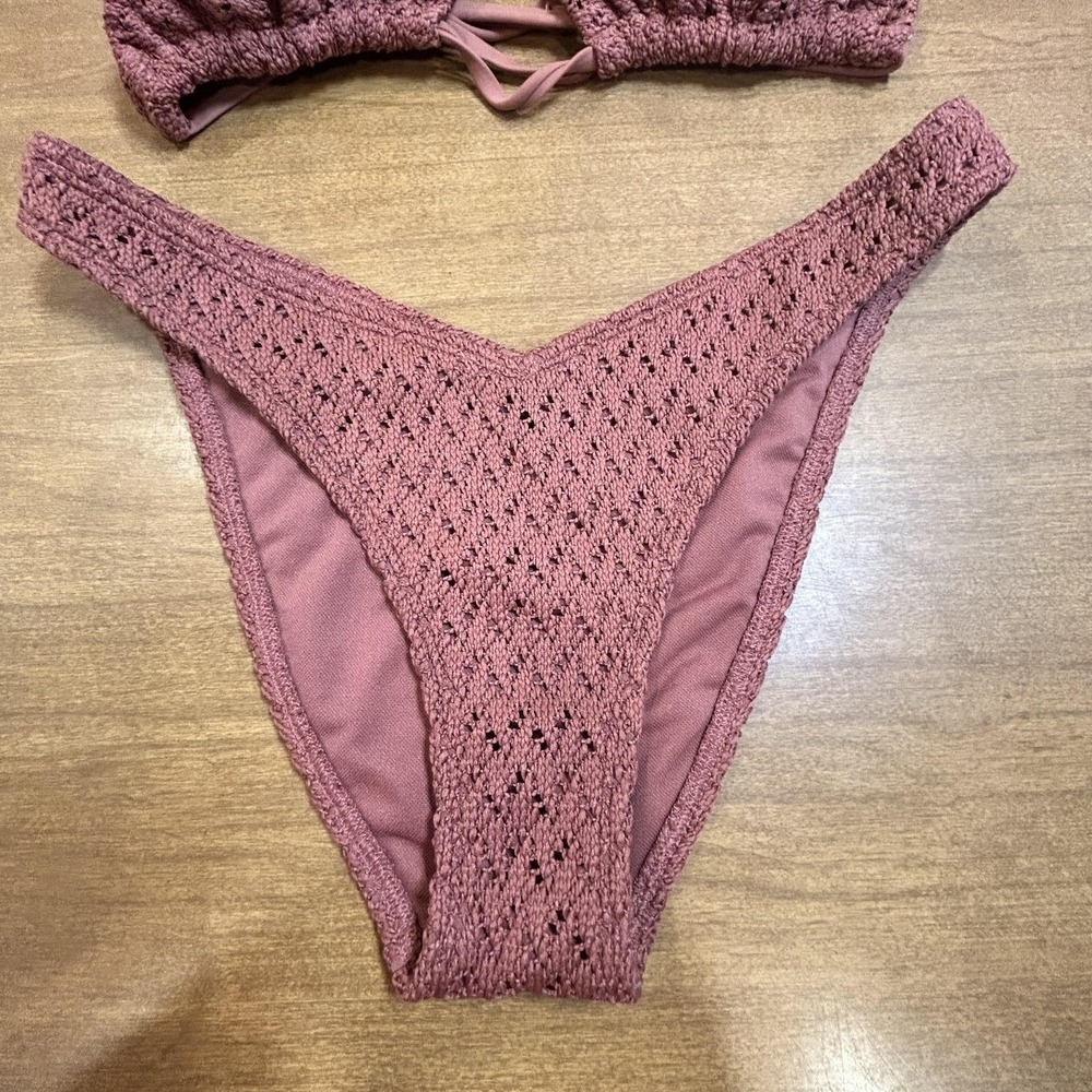 Hollister Bikini Swimsuit Set Womens XS/S Mauve Crochet Triangle Tie Lined Beach - Picture 2 of 9